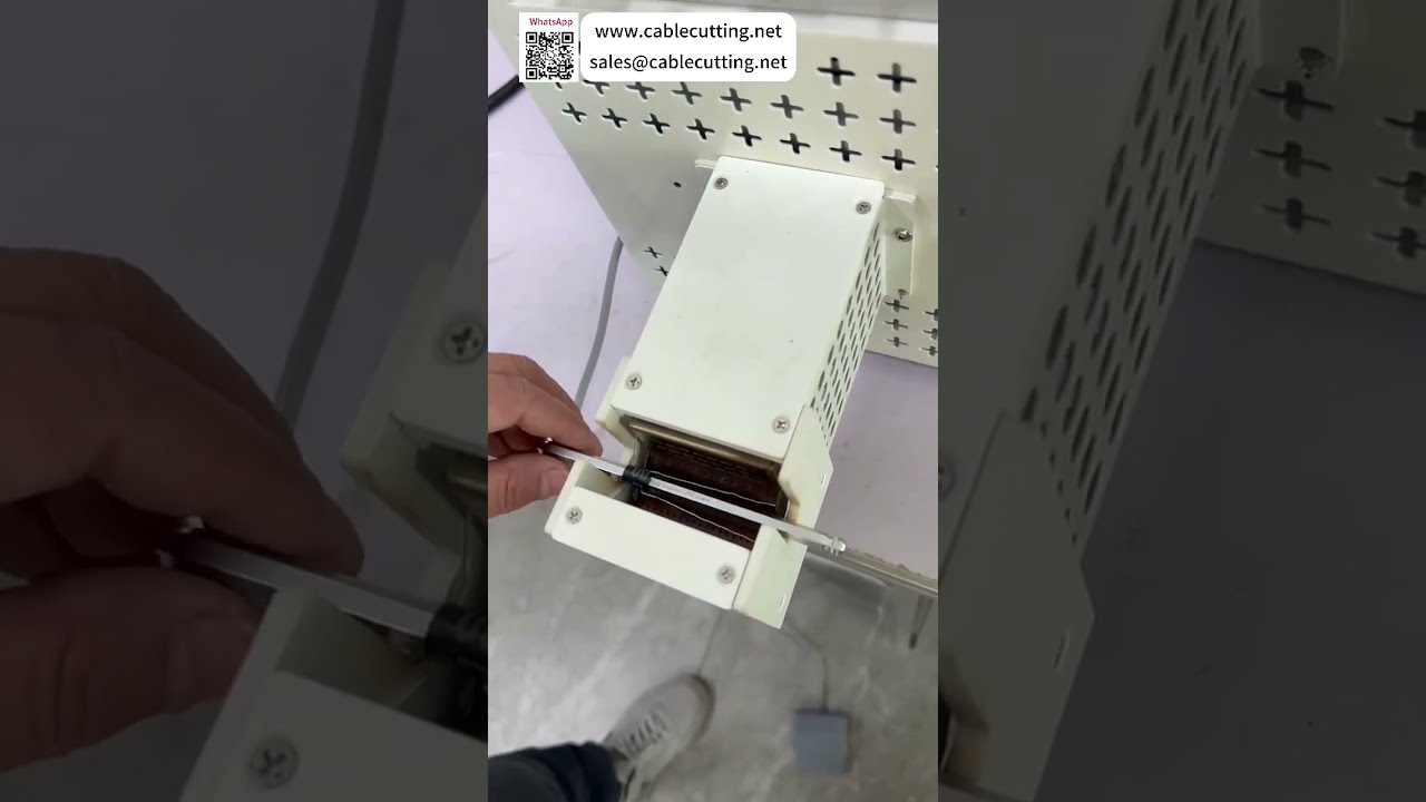 420 Degree High Temperature Teflon Heat Shrink Tube Baking Machine For Data Cable Customizations - Shorts
