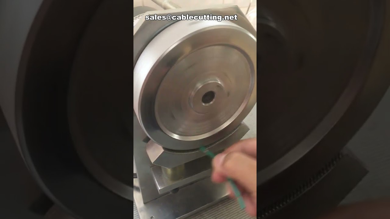 Half Stripping Wire Twisting Machine, Semi-Automatic Wire Stripper and Twister