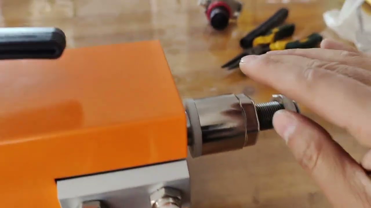 AM-Series Pneumatic Crimping Machine Adjustment Method Guide