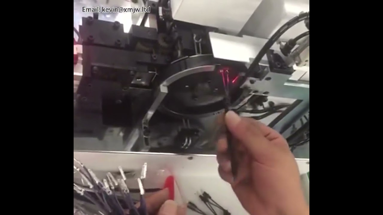 Semi-Automatic Wire Harness Heat Shrinkable Pipe Threading Machine