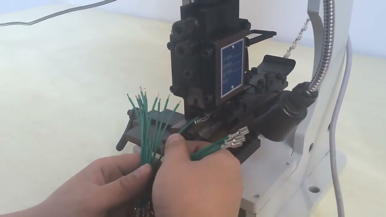 Mute Wire Stripping and Crimping Machine with Dual-Mold Terminal Hose Crimping