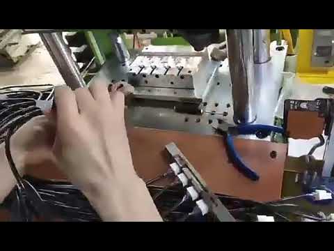 Benchtop Wire Plug Plastic Tube Head Injection Machine for Small Cable Manufacturing