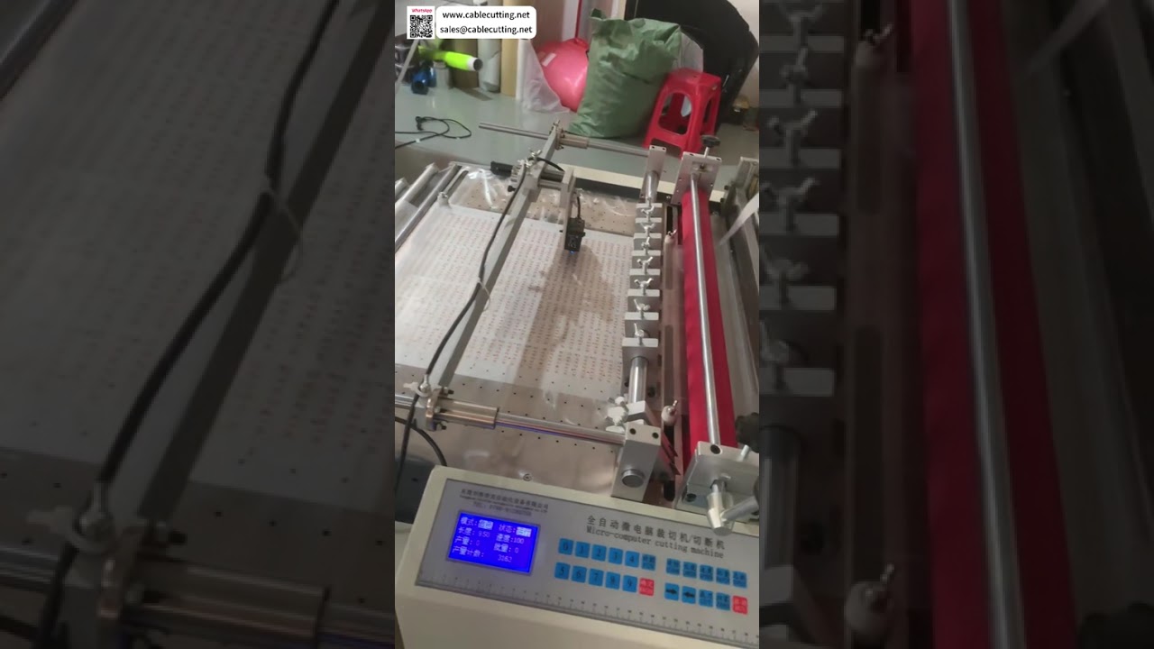 Automatische kleurvolgsnijmachine voor warmteoverdrachtsfolie, dwarsdoorsnijden. - Shorts