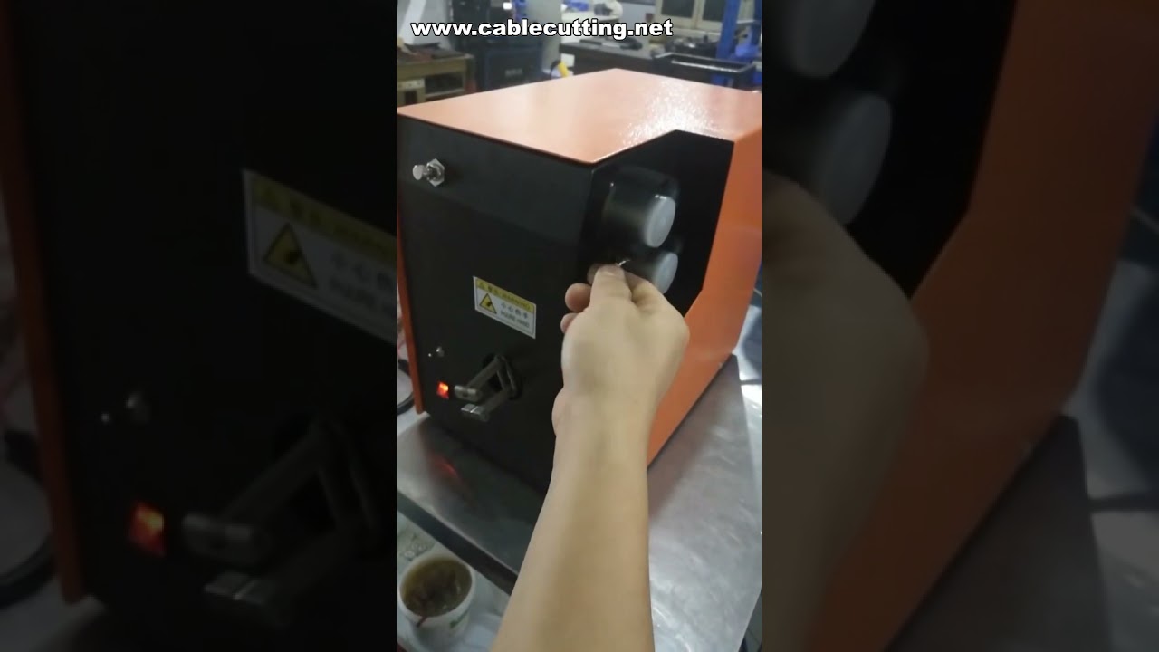 Automatic Shielding Wire Reversing and Brushing Machine for Shielded and Braided Cables