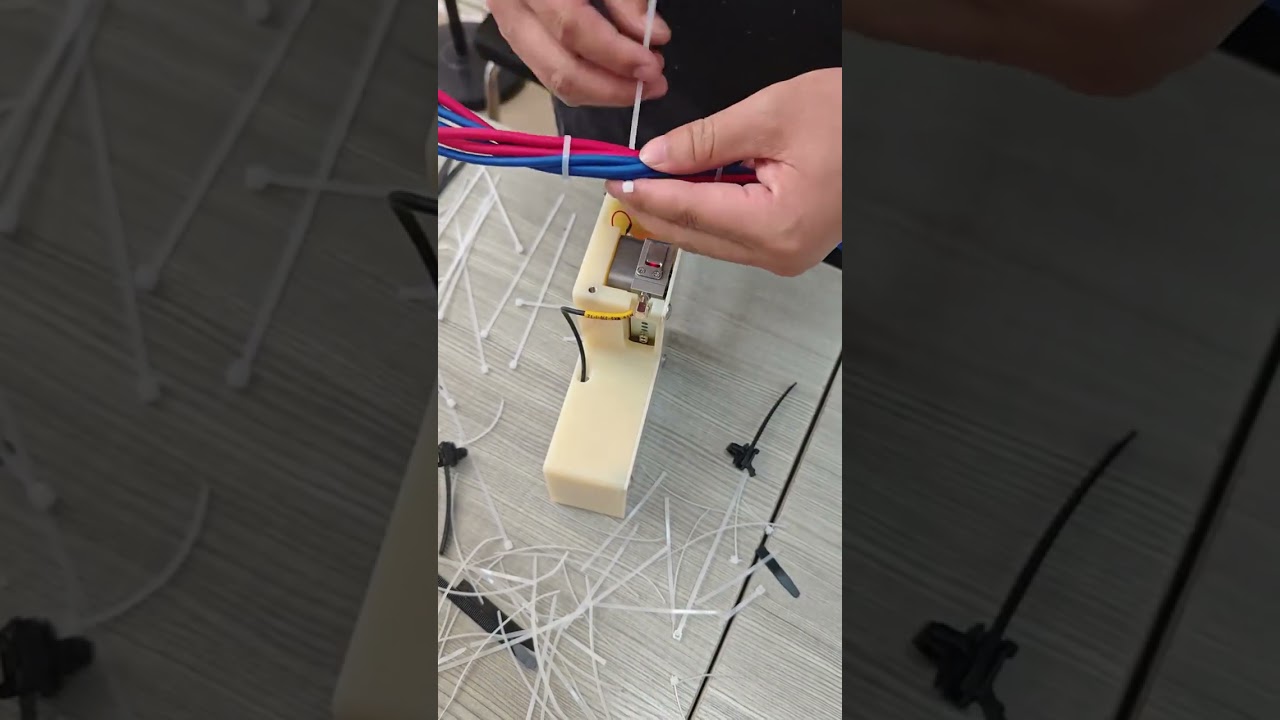 Compact Automatic Cable Tie Tool Universal tensioning and cutting for all wire harnesses fast