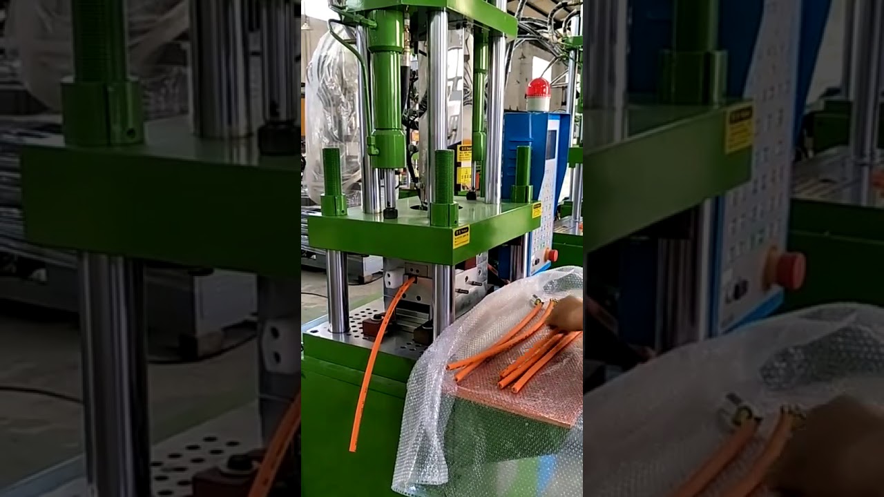 Au Standard 3 Flat Pin PVC Plastic Injection Making Machine 450ST